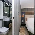 Sail Luxury Family Pod *