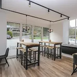 Sail Luxury Family Pod Holiday home