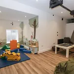 Sail Luxury Family Pod *