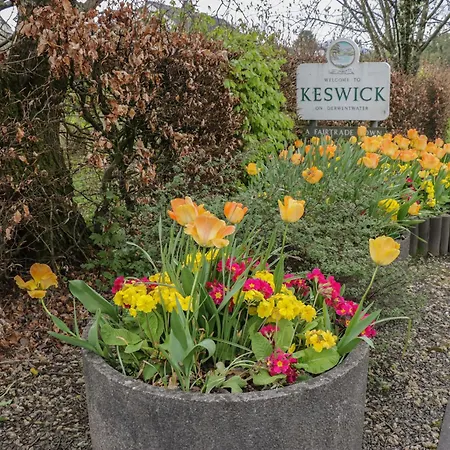 Sail Luxury Family Pod