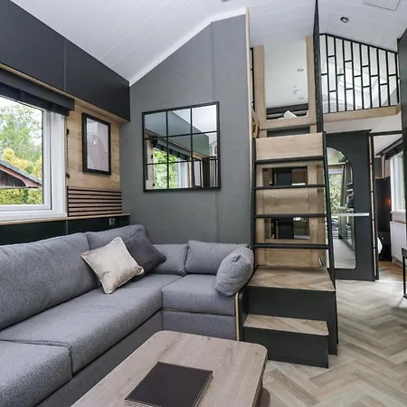 Sail Luxury Family Pod