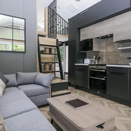 بيت للعطل Sail Luxury Family Pod كيسويك